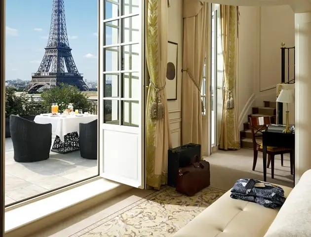 Hotels Near the Eiffel Tower