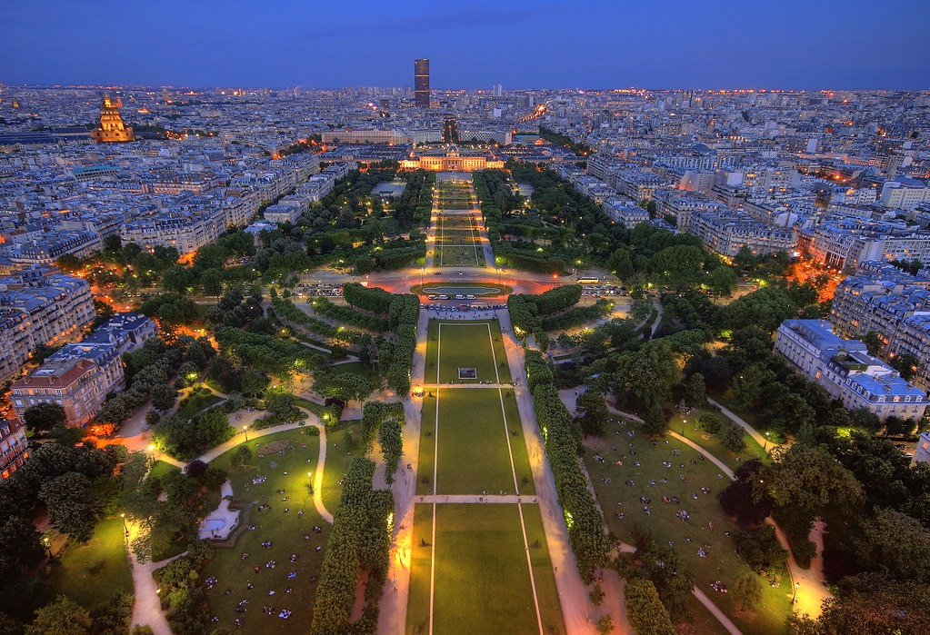 Hotels Near the Eiffel Tower